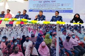 চকরিয়ায় পুলিশ সুপার হাসানুজ্জামান-অস্ত্রবাজ সন্ত্রাসী মাদক কারবারি গরু চোরচক্র ও জুয়াড়িদেরতালিকা করুন: ইভটিজার ধরুন 1 Chakaria Pic 03 03 2022 1 TEKNAF TODAY - সীমান্তের সর্বশেষ খবর
