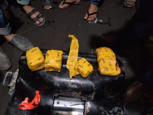 টেকনাফে ডিবির অভিযানে বিপুল পরিমাণ ক্রিস্টাল মেথ (আইস) ও ই*য়া*বা*সহ এক মাদক ব্যবসায়ী গ্রেফতার 1 3 1 TEKNAF TODAY - সীমান্তের সর্বশেষ খবর